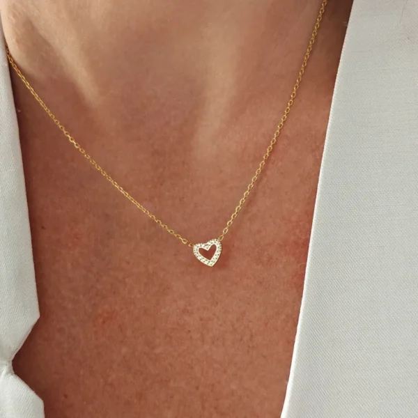 Heart chain necklace with crystal